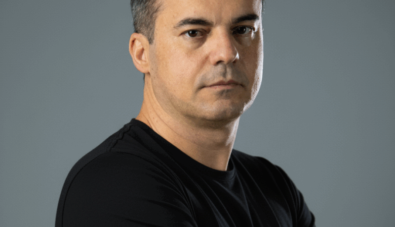 No podcast Fala Glauber, Capitão Wagner denuncia avanço do CV e do PCC no Ceará